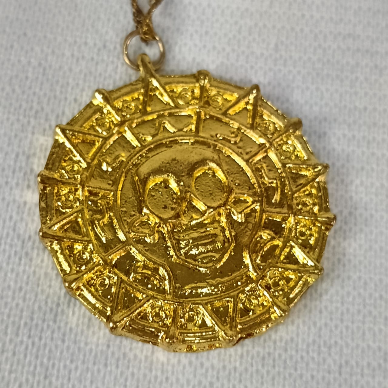 سلسلة بلاكي أصفر فرنسي 18k