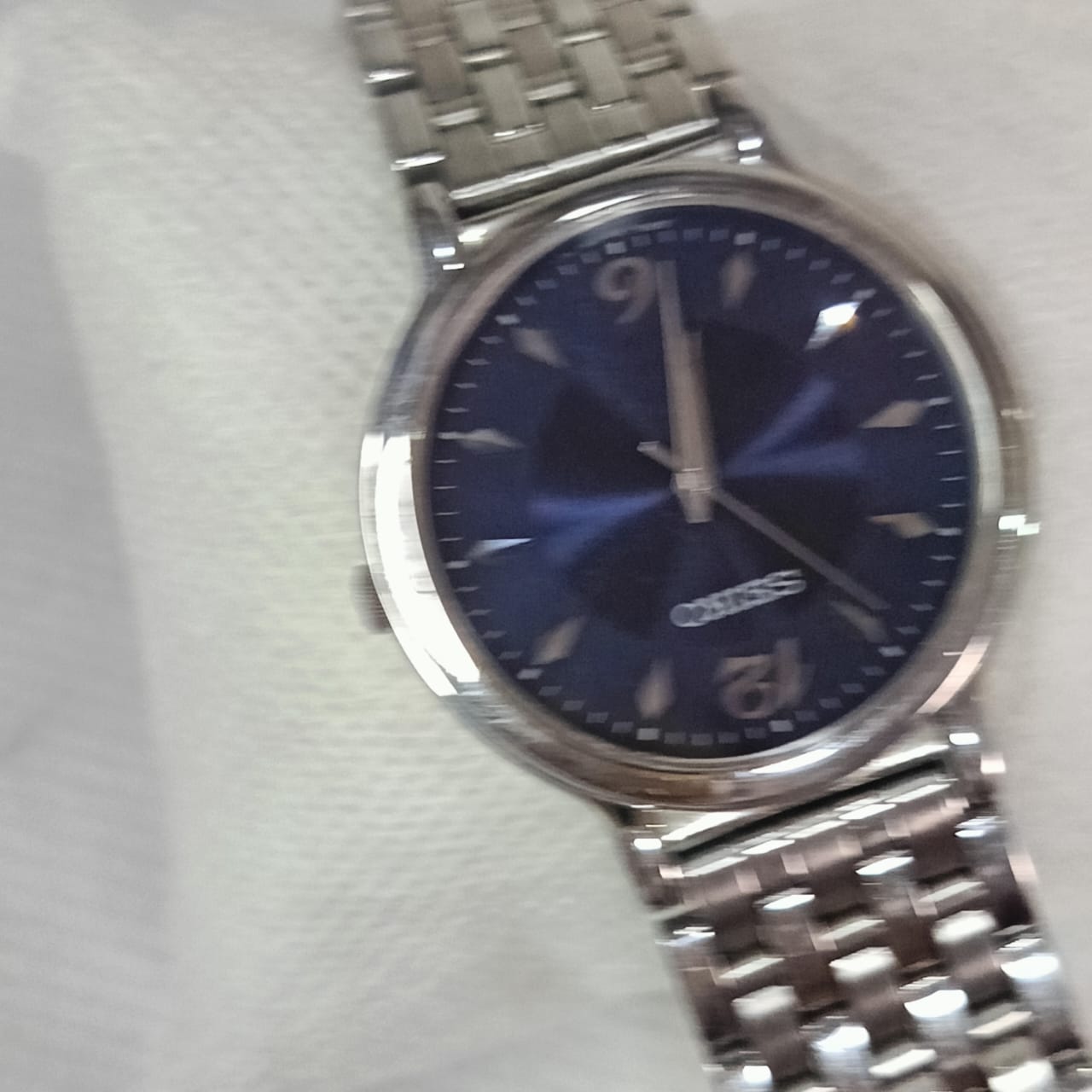 Montre Seiko Quartz extra plat original acier inoxydable
