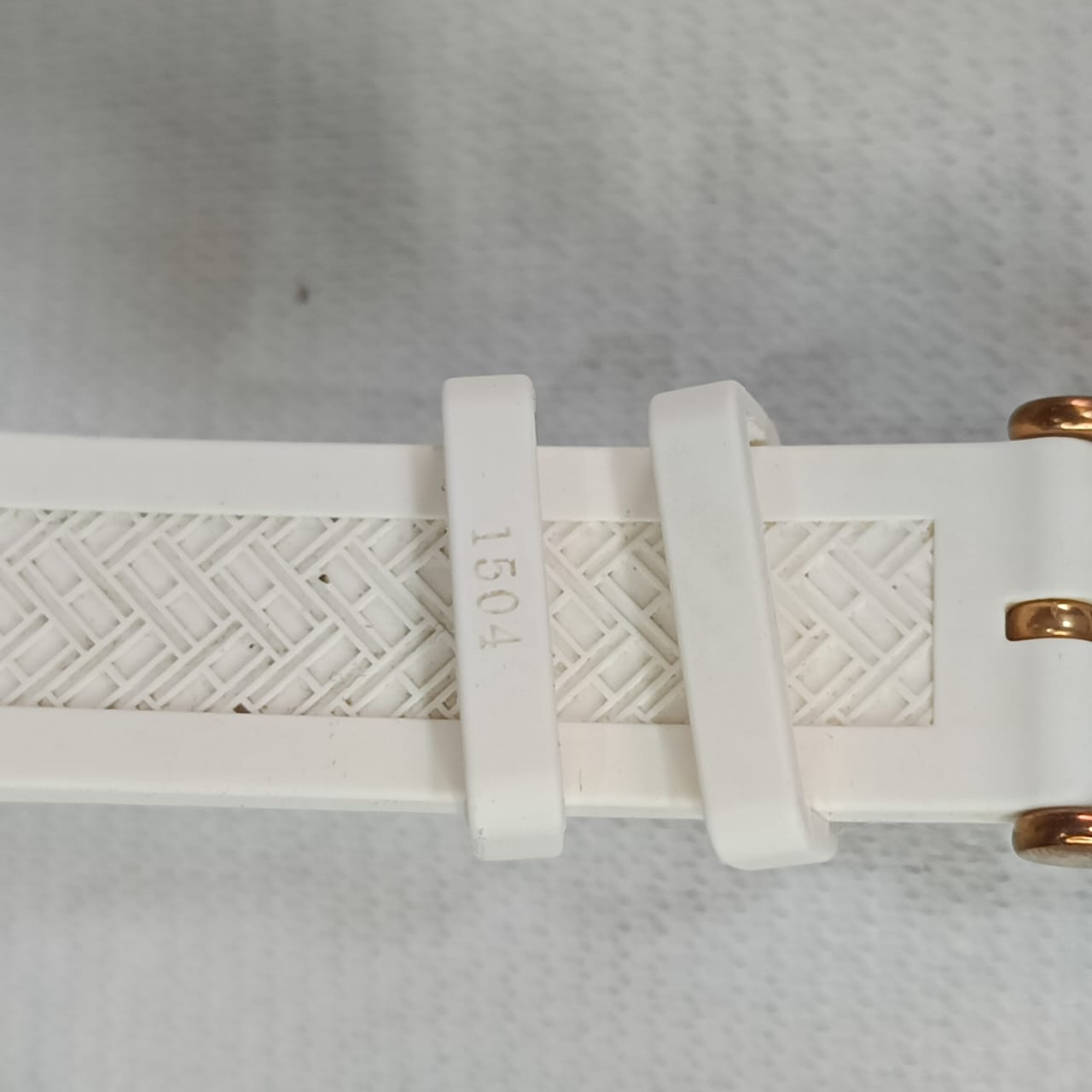 Montre tomi original Quartz femme neuf.