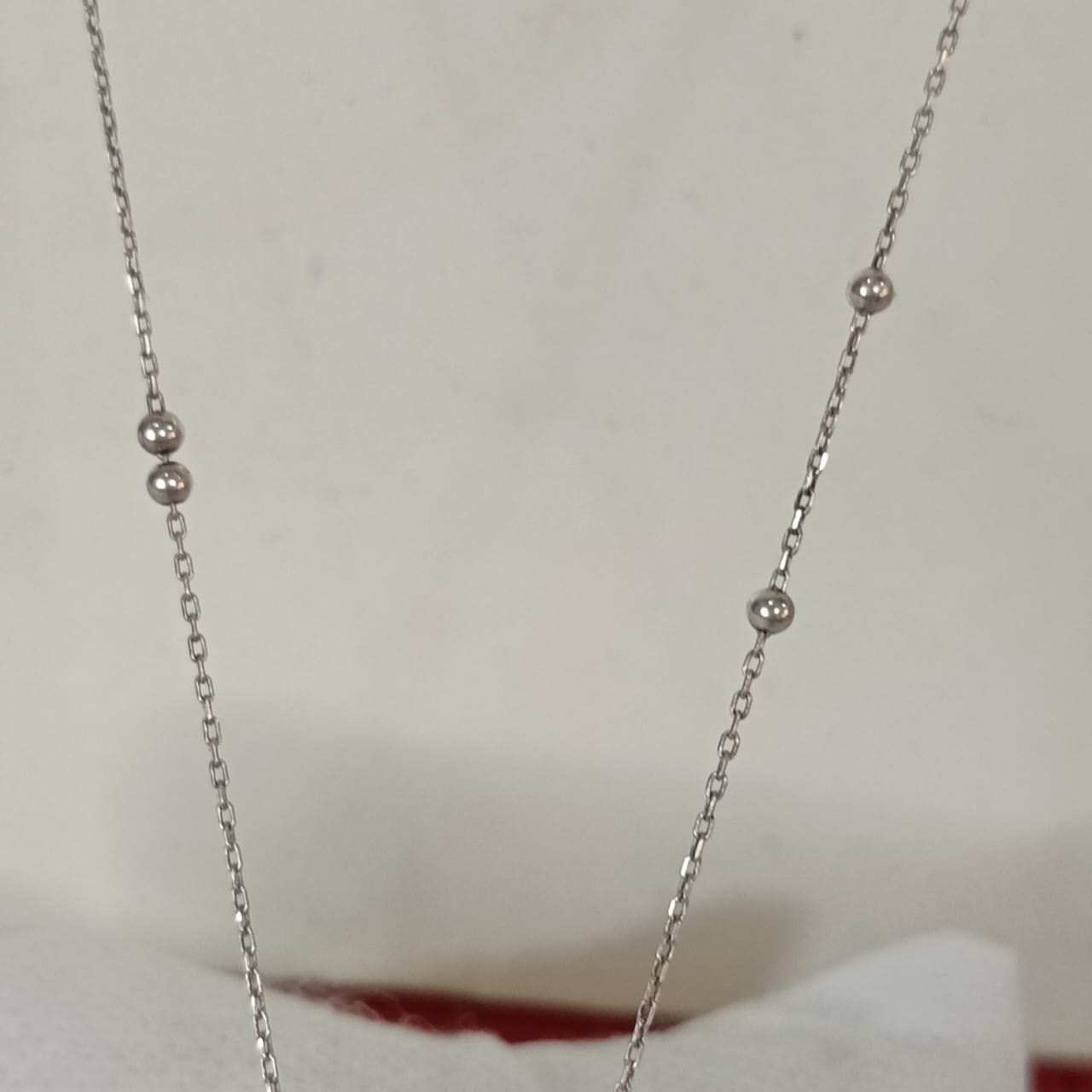 سلسلة فضة نسائي جميلة مرصعة بالأحجار&nbsp;