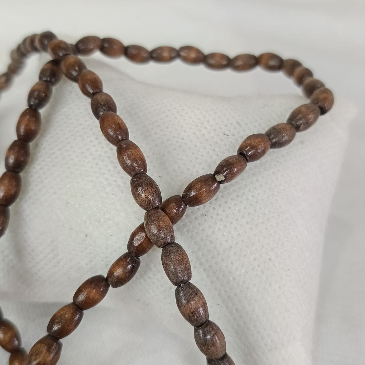 عقد من بذور نادرة
