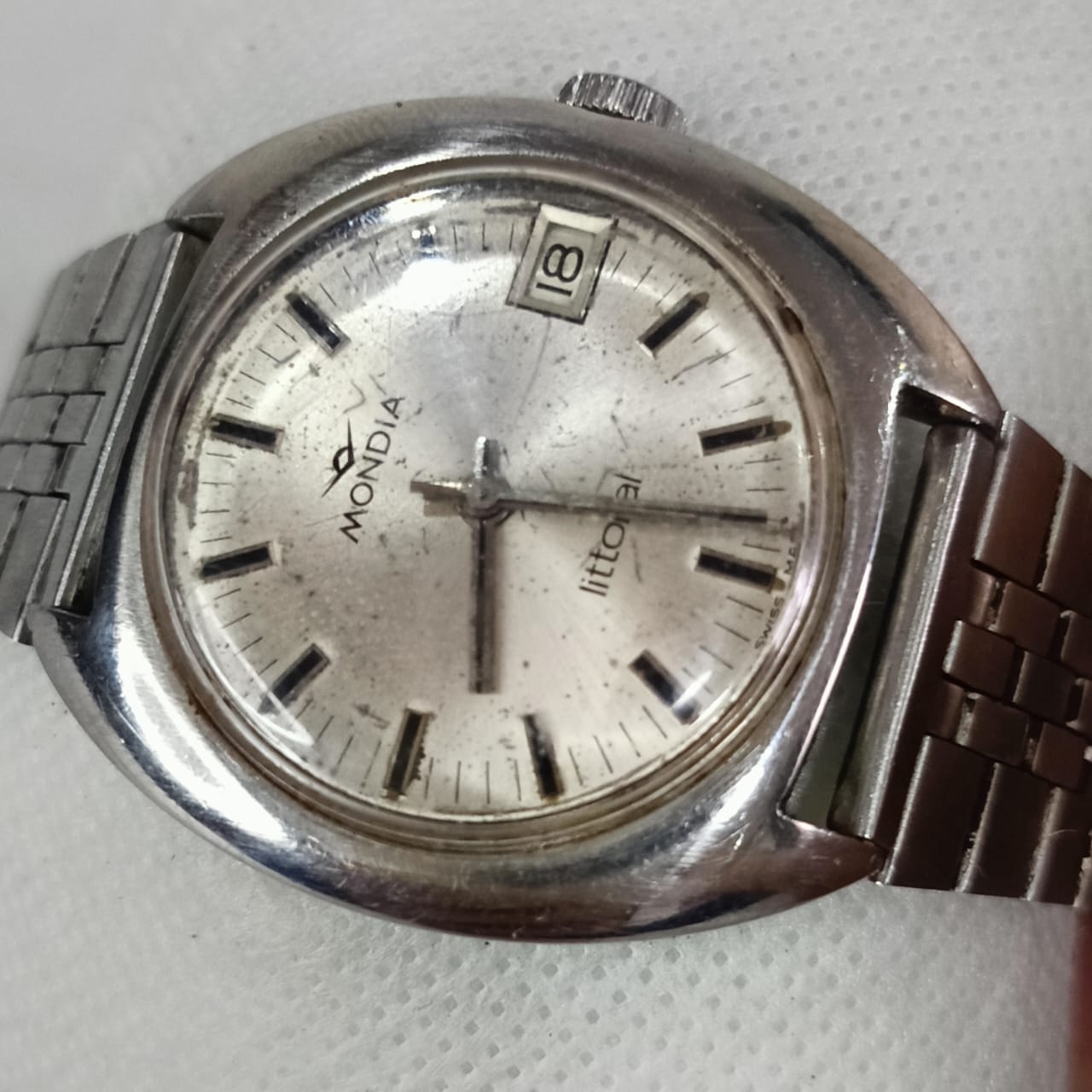 Montre mondia Mécanique vintage acier inoxydable&nbsp;