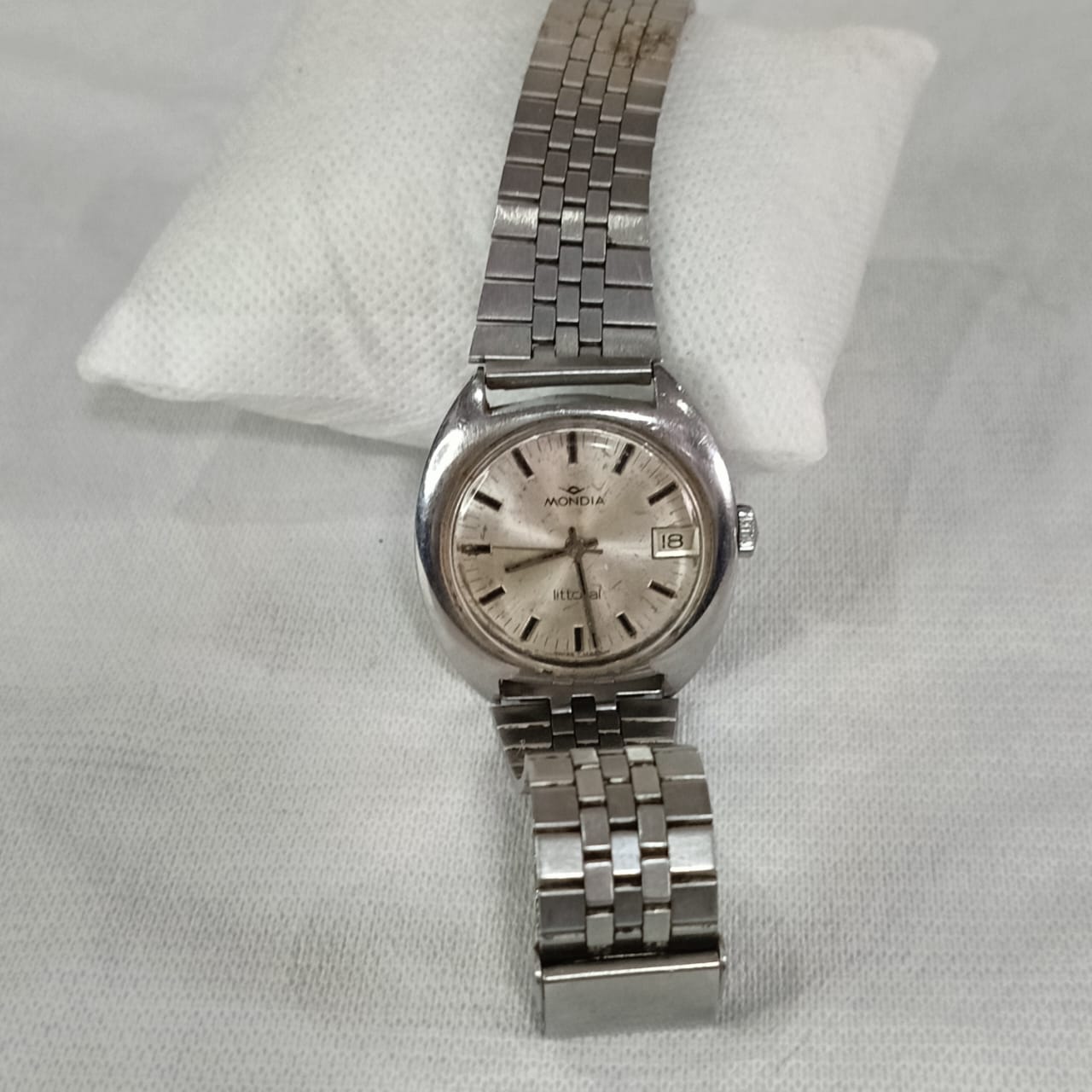 Montre mondia Mécanique vintage acier inoxydable&nbsp;