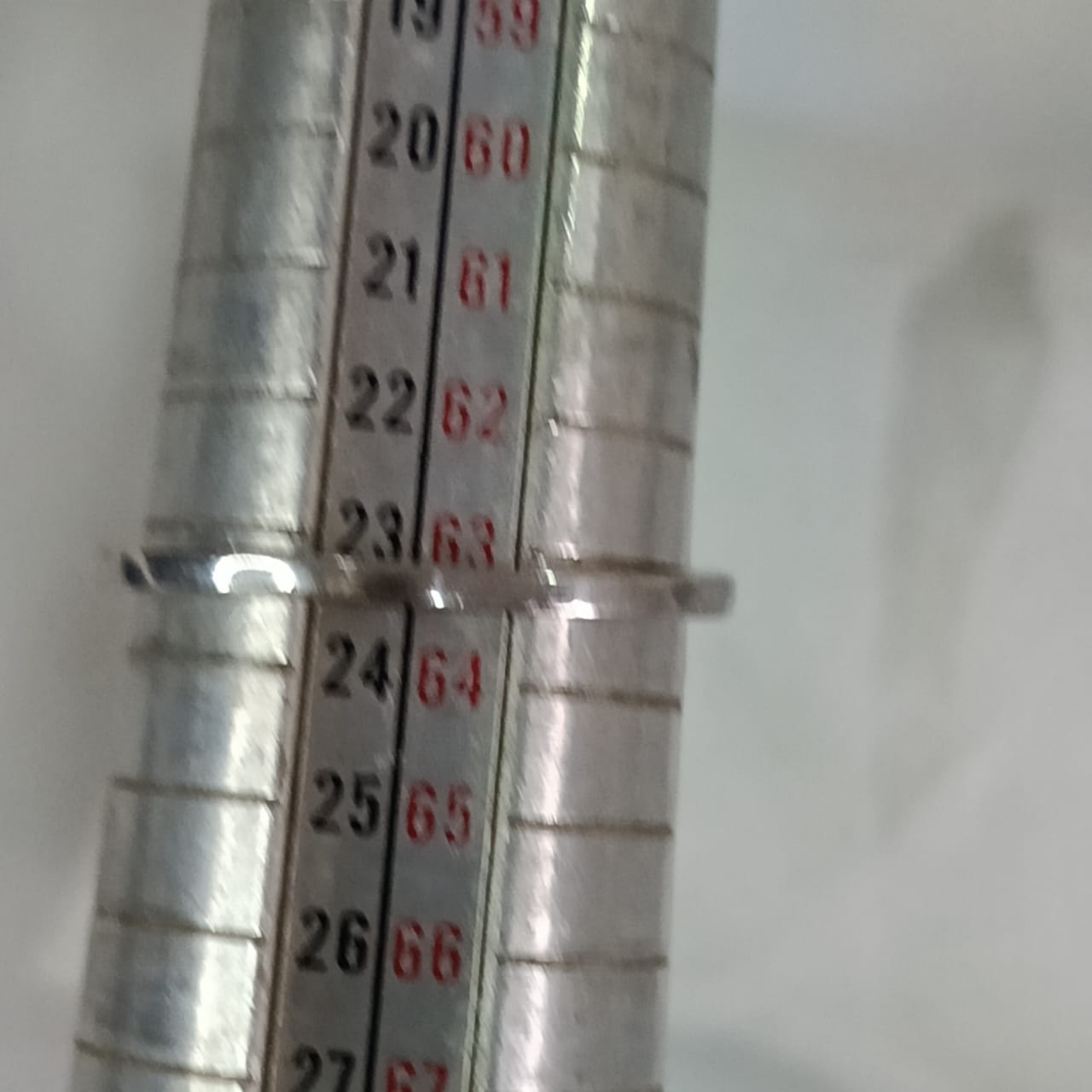 خاتم فضة نسائي مرصع بحجر