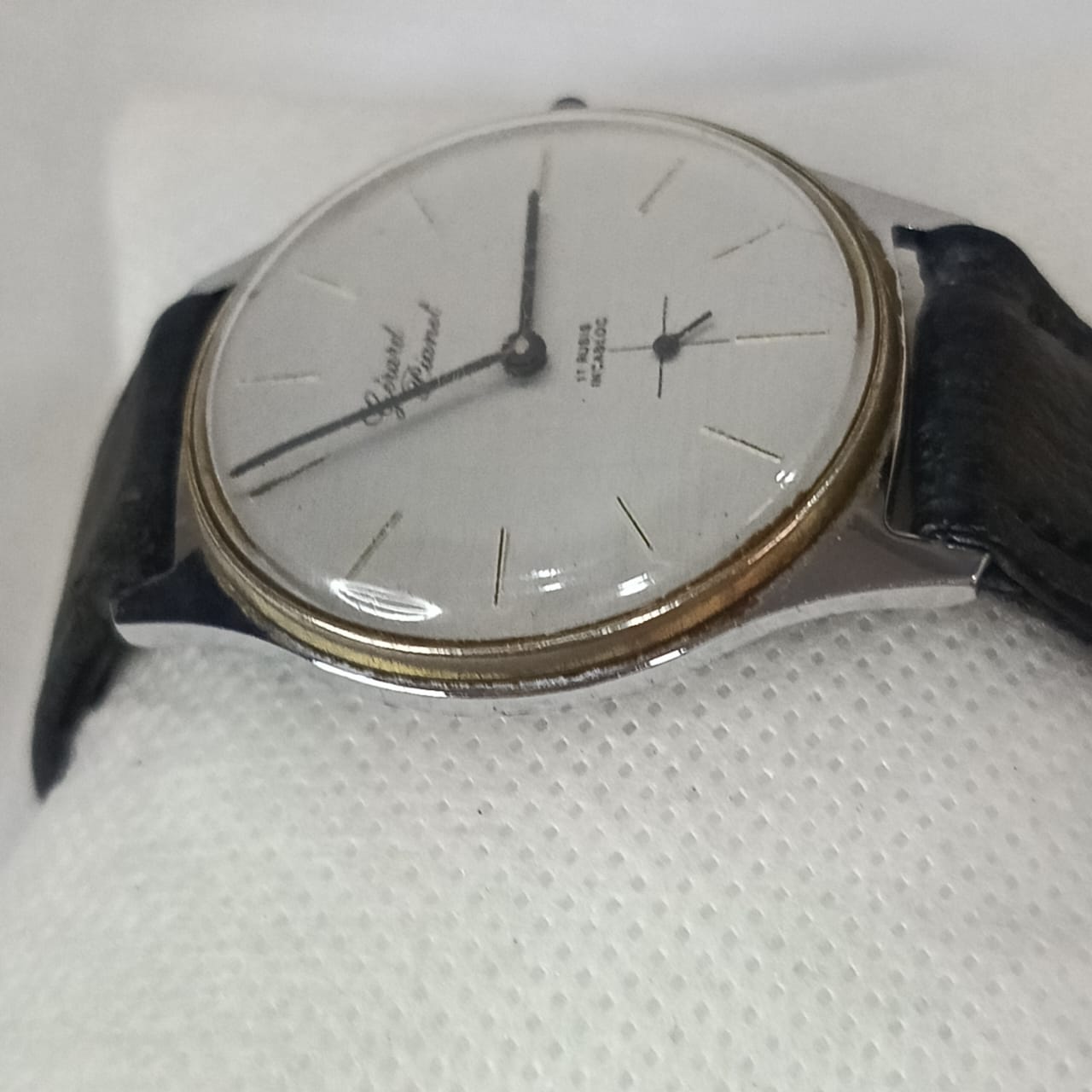 Montre Gérard pianet mécanique vintage original