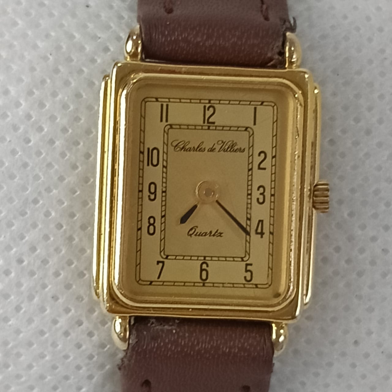 Montre Charles de Villiers femme en plaqué or vintage
