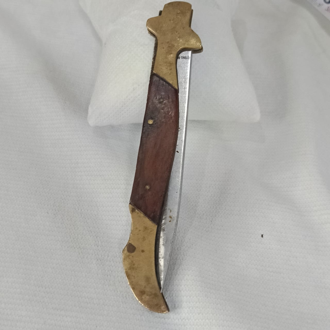 تحفة بحاجة للإصلاح