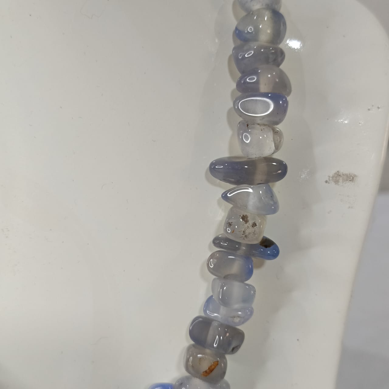 عقد عتيق بحجر عقيق
