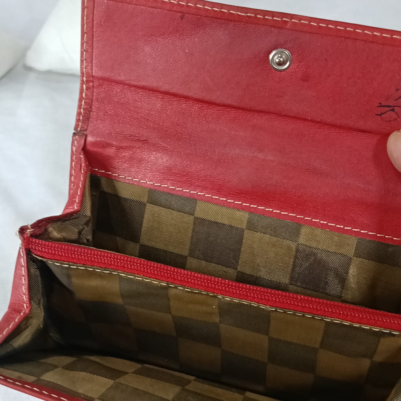 Portefeuille lugupell en cuir rouge vintage original
