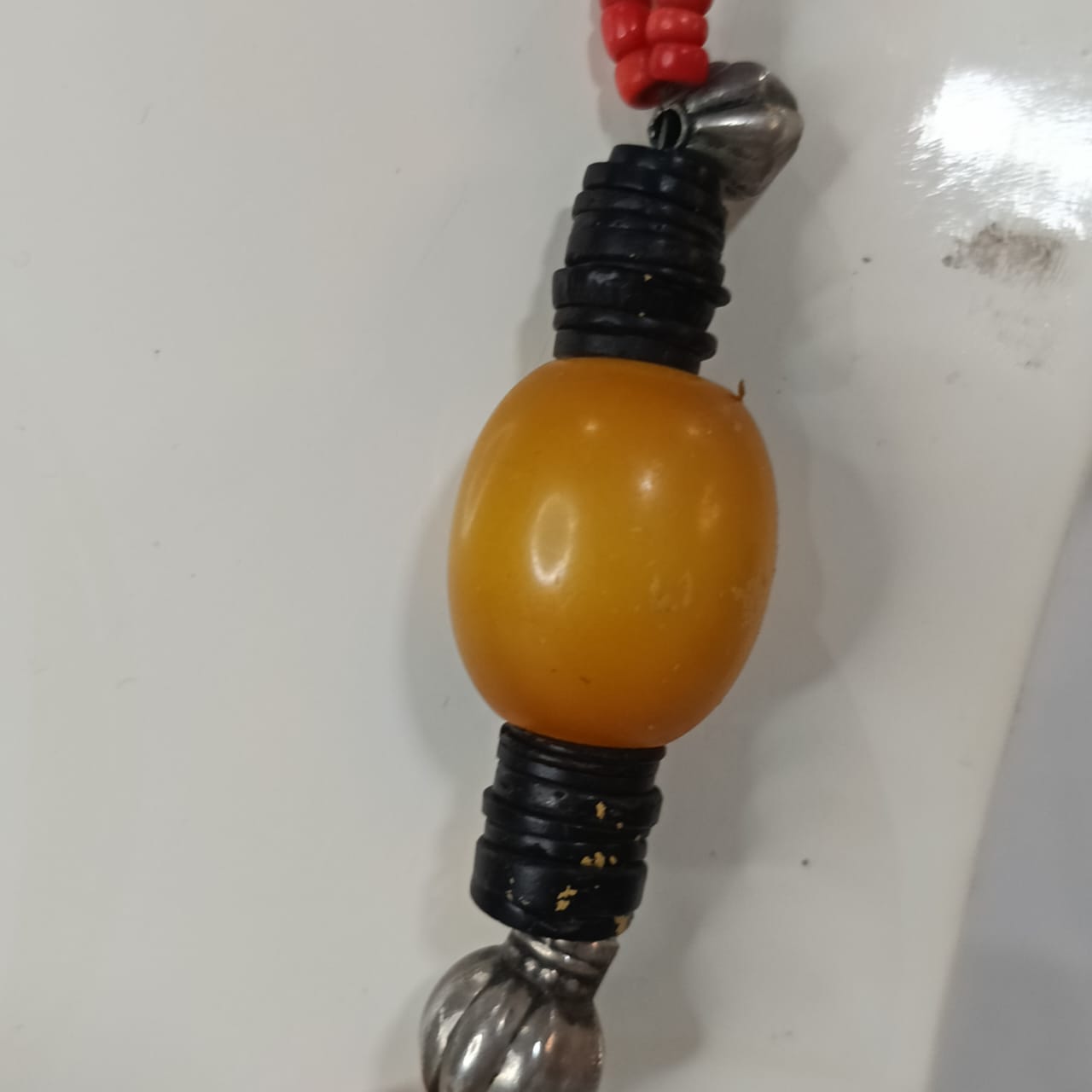 عقد نادر فضة ومرجان ولبان - طول مغلق 22cm