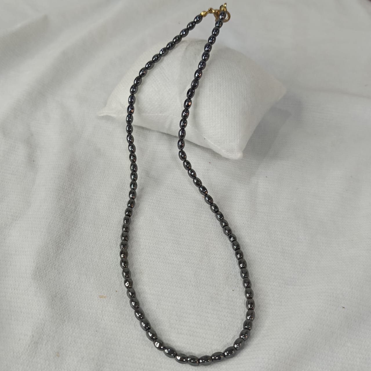 عقد جميل بحجر حديد صيني - طول مغلق 22cm