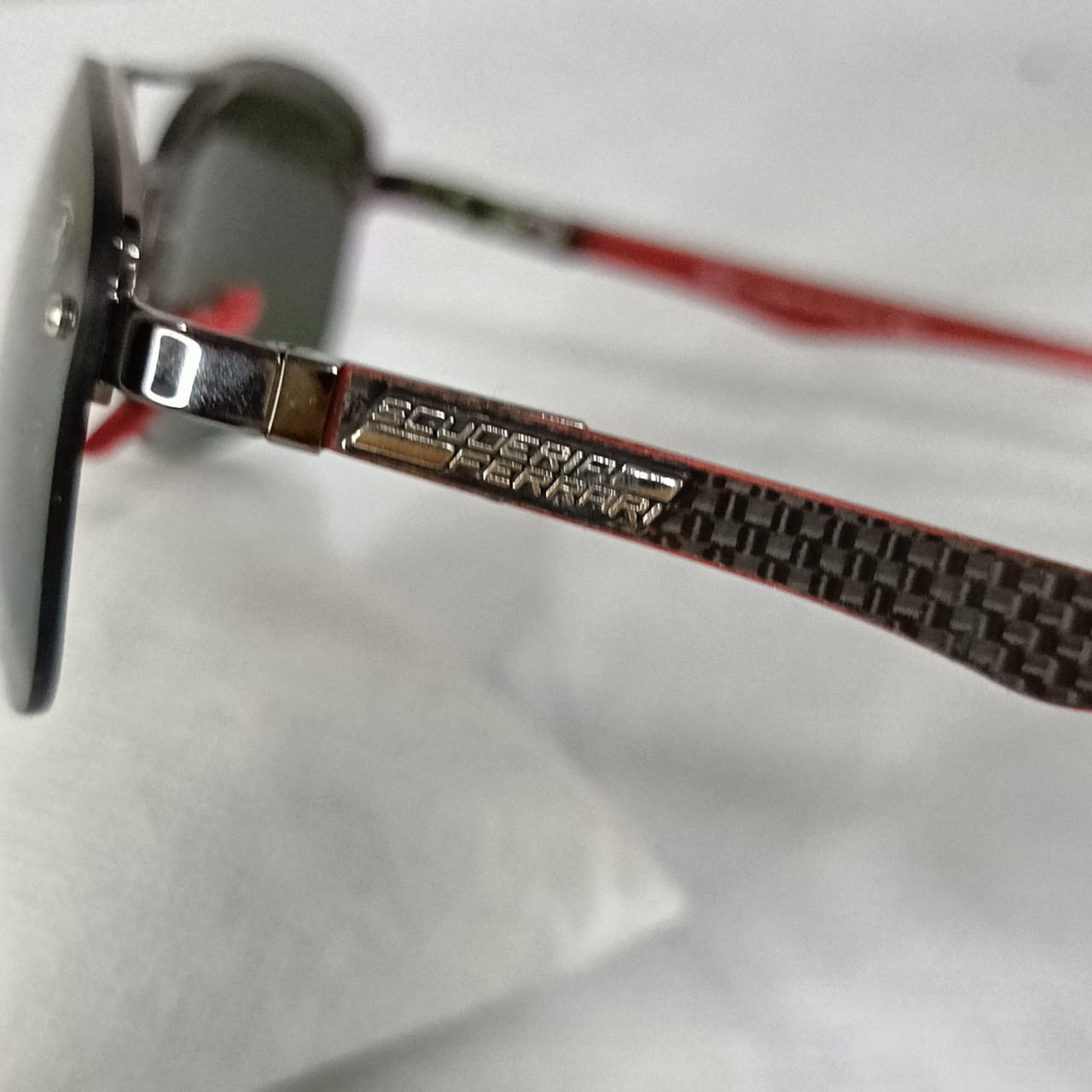 Lunette ray ben Ferrari carbone original italien