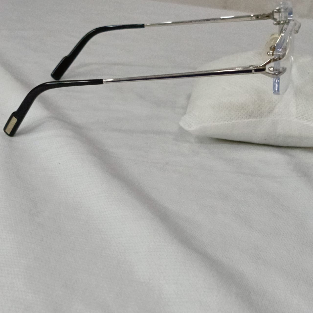 Cadre du lunette original
