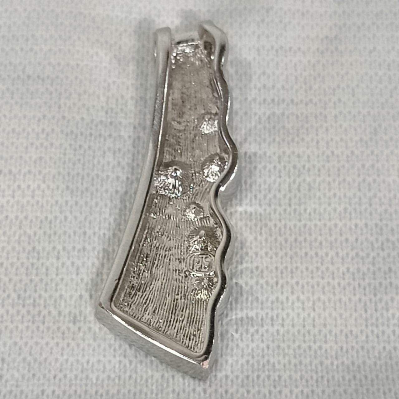 قلادة فضة فرنسي