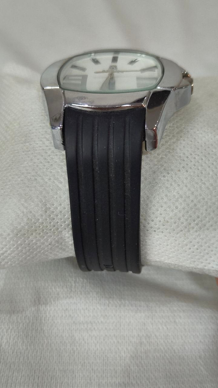 Montre atelier quartz original
