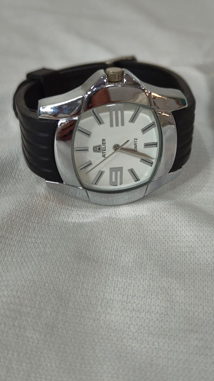 Montre atelier quartz original