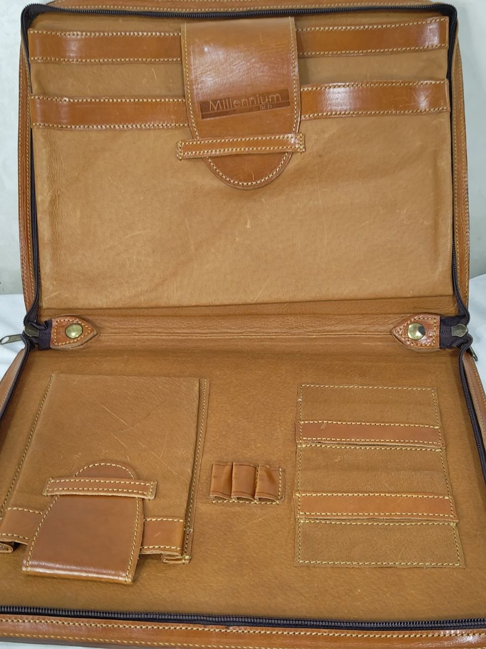Classeurs en cuir original
