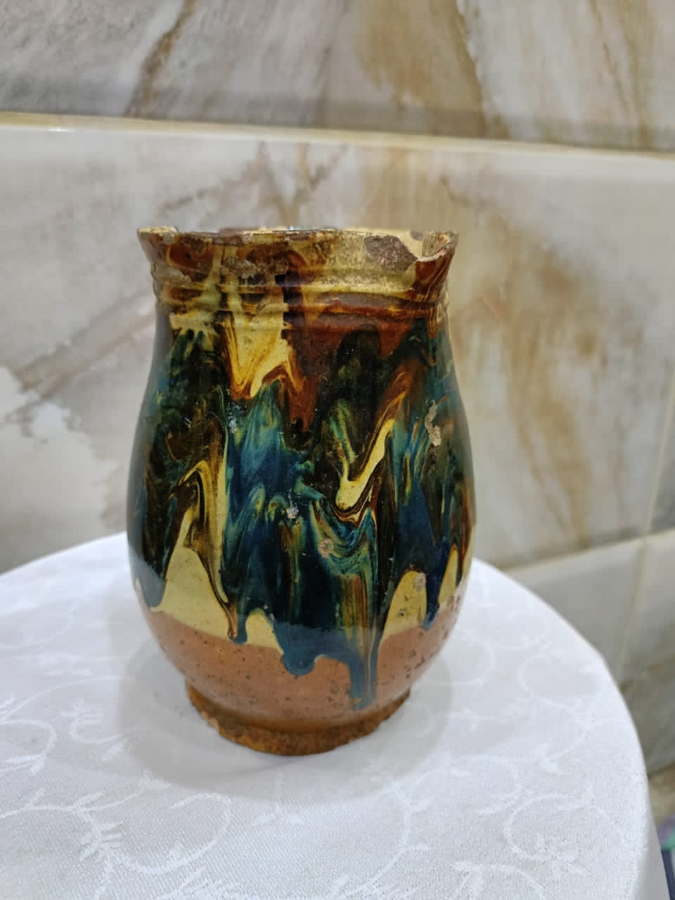 إناء فني رسم أصلي