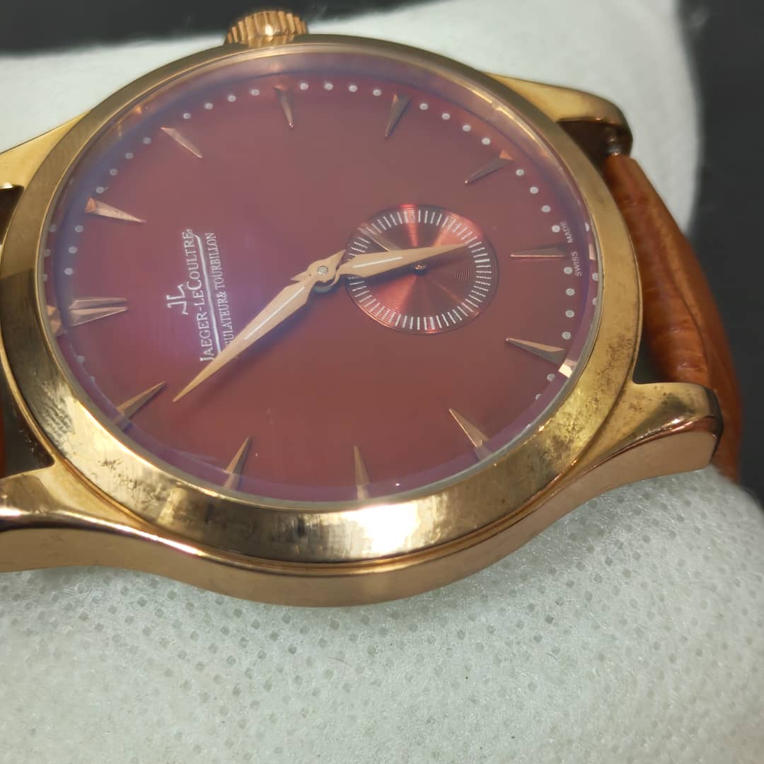 Montre Jaeger - lecoltre régulateur & tourbillon Quartz/ثلاثة ملايين ونصف 
40mm
Prix 35000