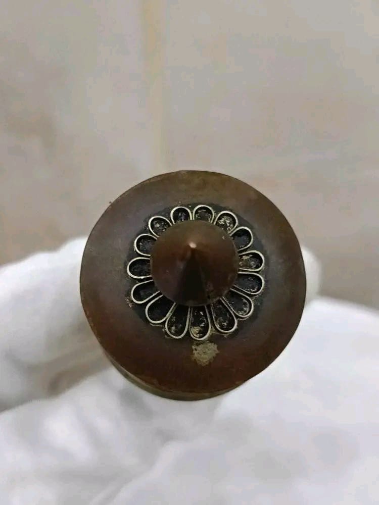 تحفة قديمة طولها 20cm