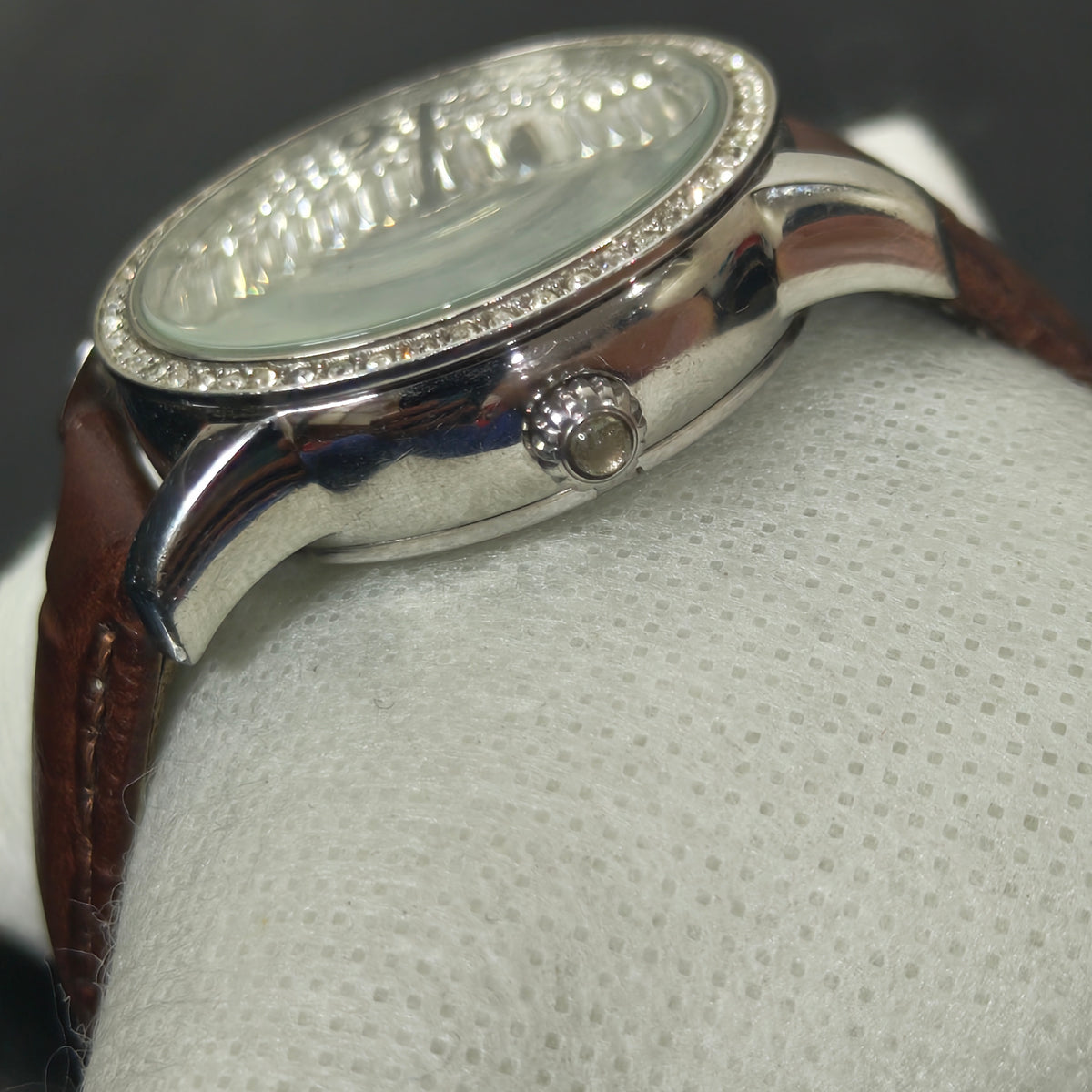 Montre bcbgmaxazria automatique femme original مليون وسبعية 
17000