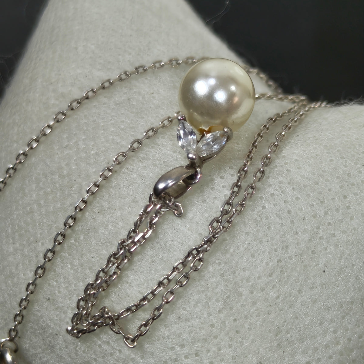 سلسلة فضة تحفة 
طول مغلق 20cm