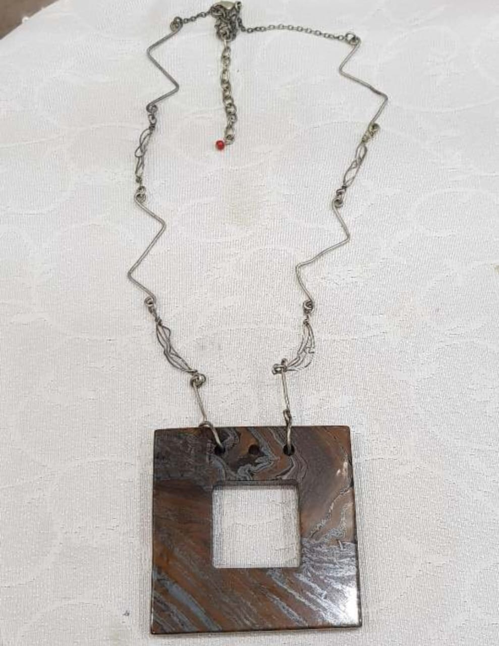 سلسلة قديمة طولها مغلقة 22cm