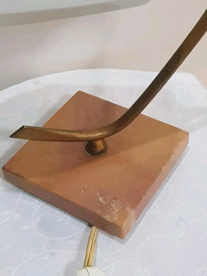 فيوزة قديمة من نحاس ورخام
25cm/20cm
