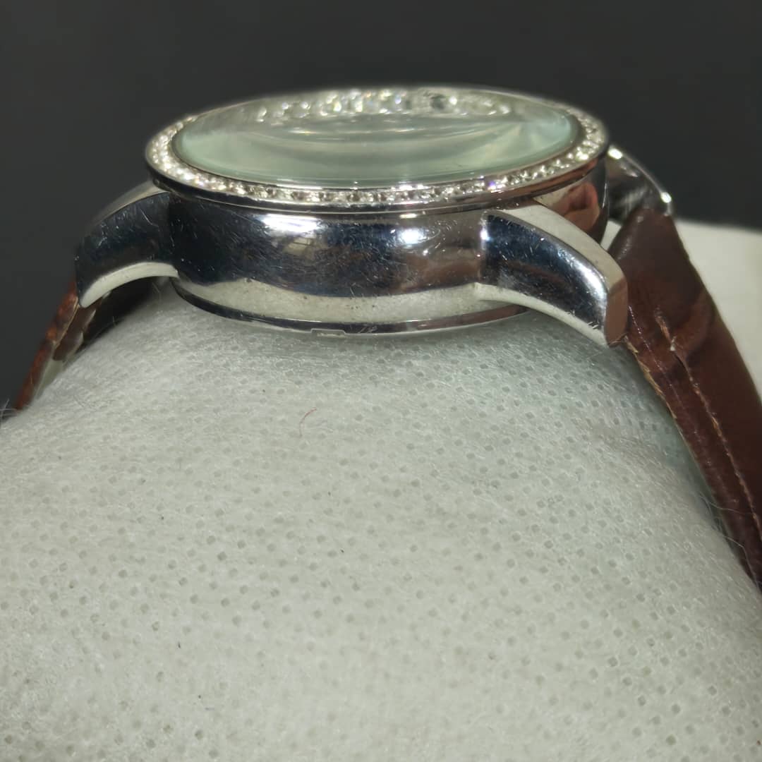 Montre bcbgmaxazria automatique femme original مليون وسبعية 
17000