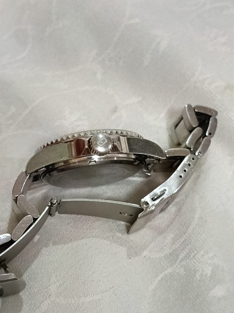 Montre automatique et diamant original
