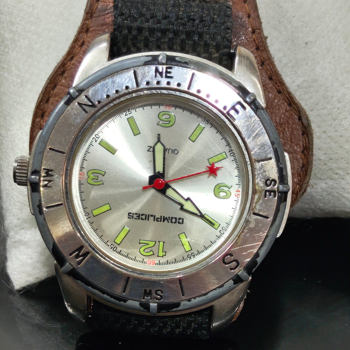 Montre port clé Quartz original 
40mm