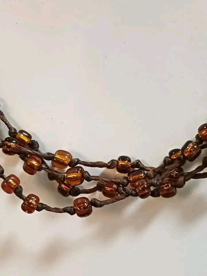عقد تحفة طوله 23cm