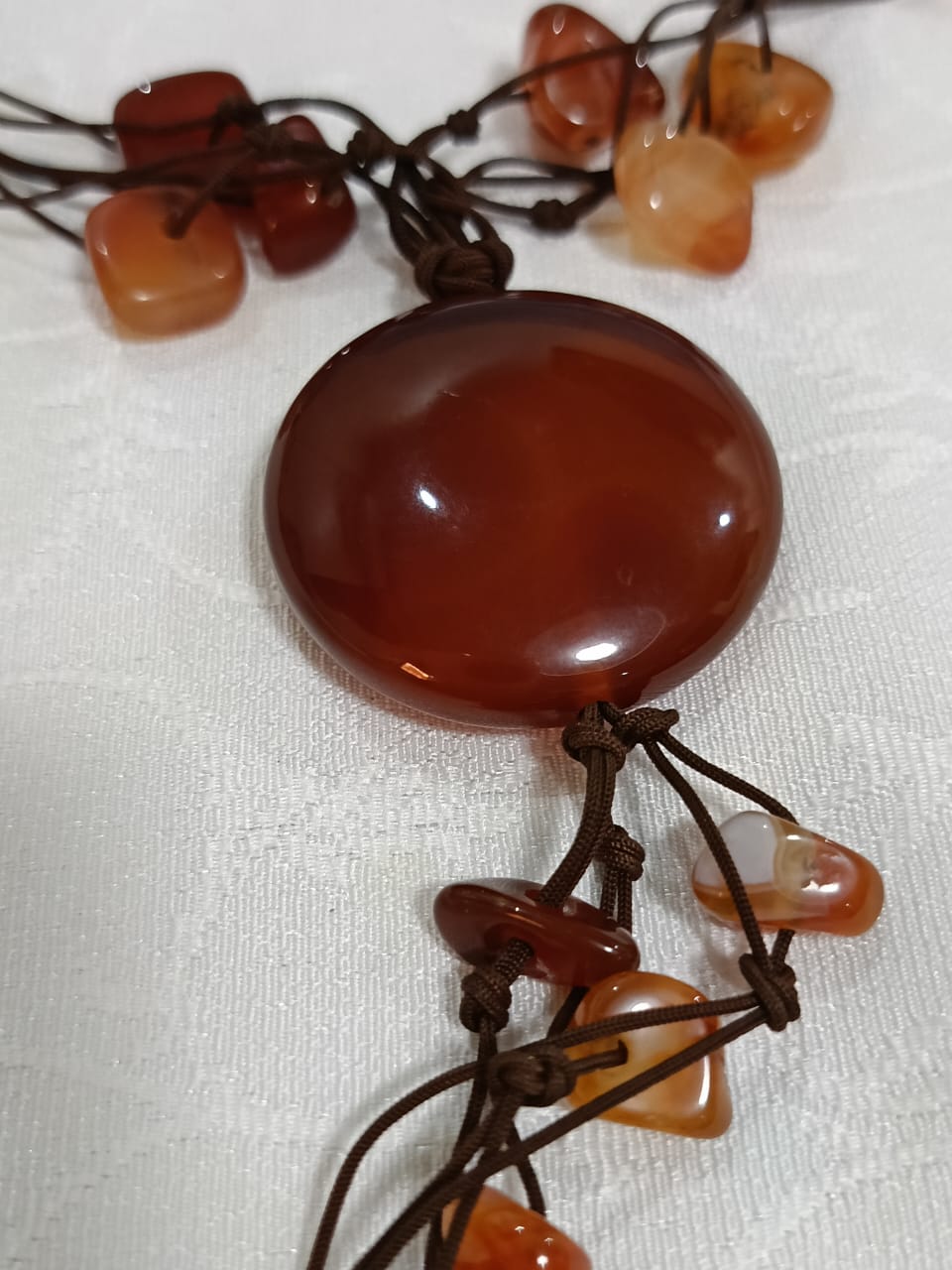 عقد بحجر عقيق كبدي طوله مغلق 30cm
