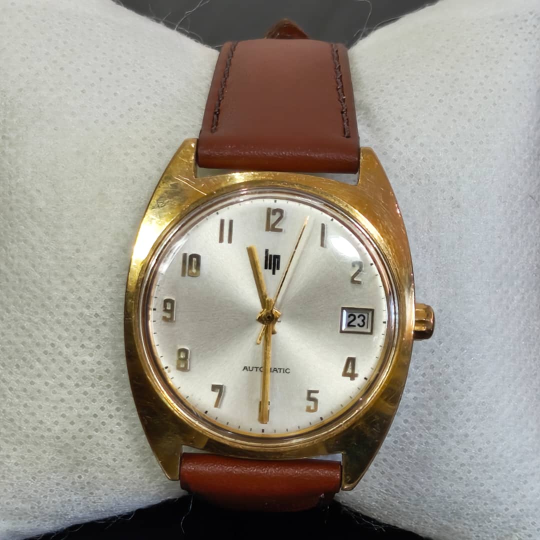 Montre lip automatique original/زوج ملايين ونصف 
38mm
Prix 25000
