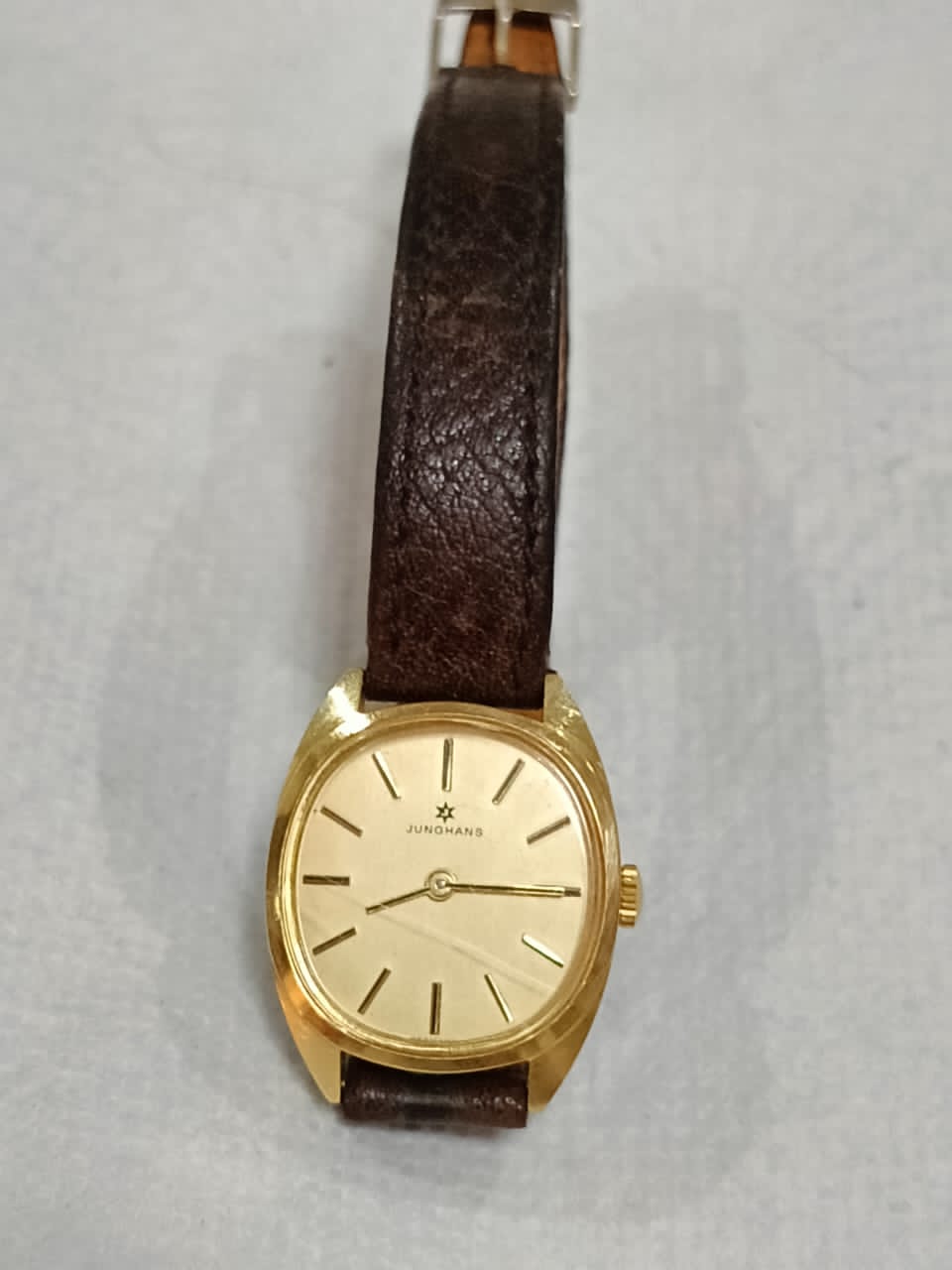 Montre mécanique femme