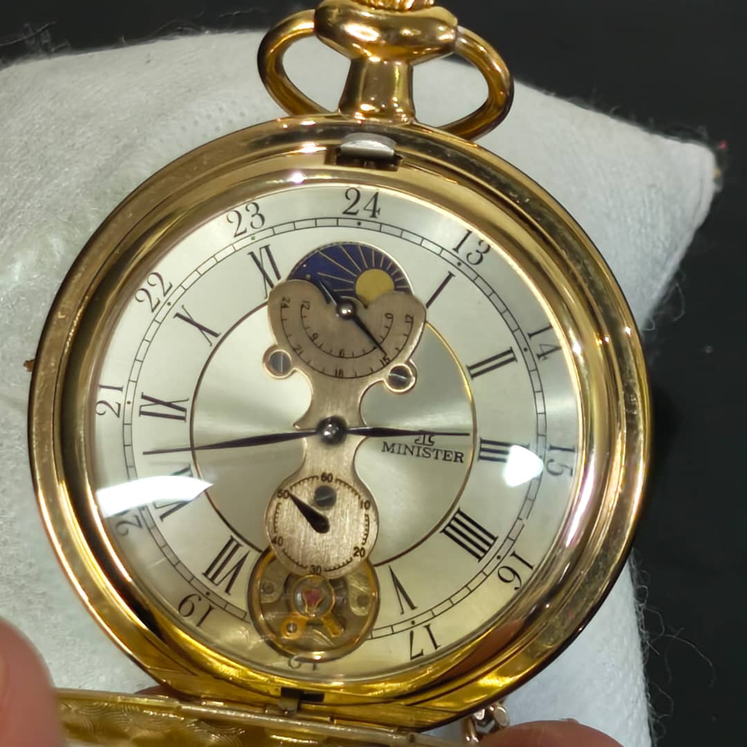 Montre gousset minister mécanique/زوج ملايين ونصف 
قطر 50mm
Prix 25000