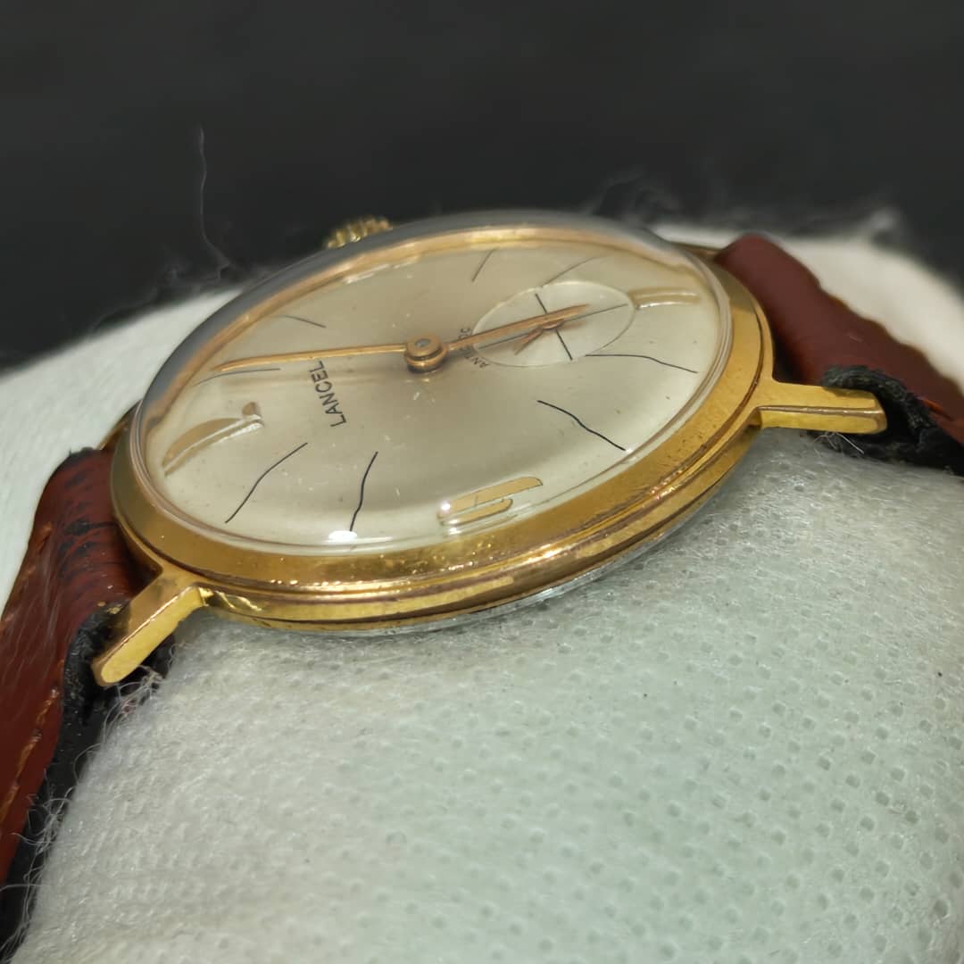Montre Lancel mécanique vintage original 
38mm
Prix 15000