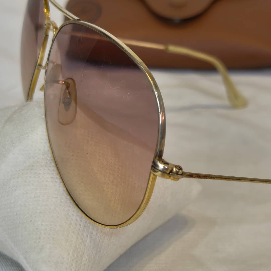 Lunette ray ben usa bl 4cison dégradé or /10k
T62
Prix 55000