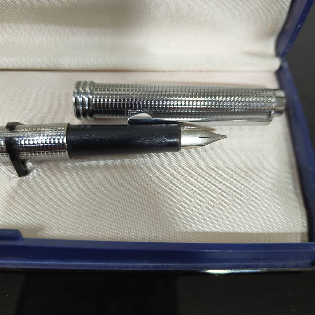 Stylo plume Soma Neuf