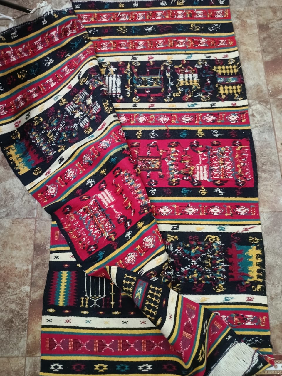 زربية بربرية حرة خاصة بالرواق.