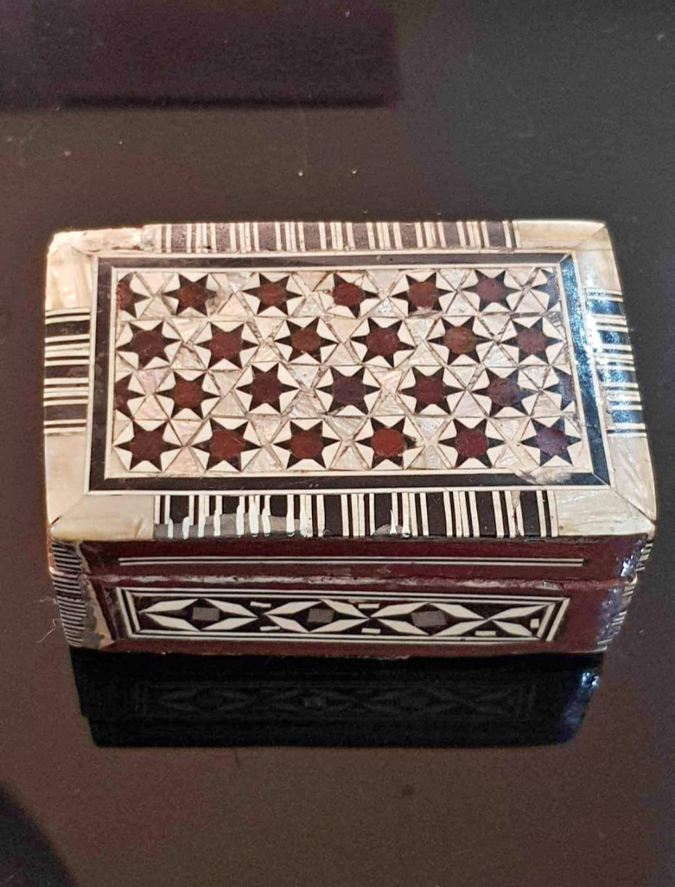 صندوق مطعم بالصدف 15cm