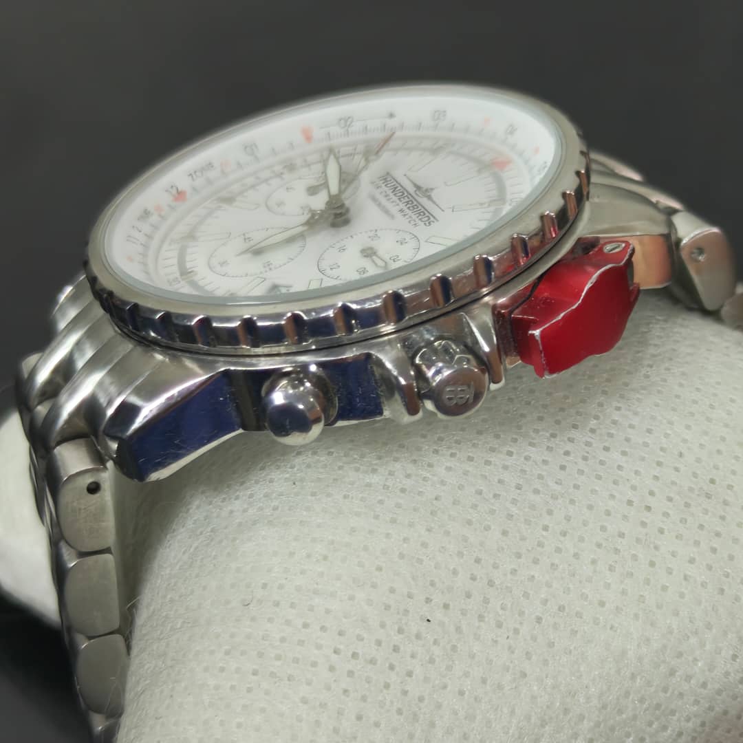 Montre Thunderbirds air craft watch chronograph quartz original/ثلاثة ملايين 
40mm
Prix 30000