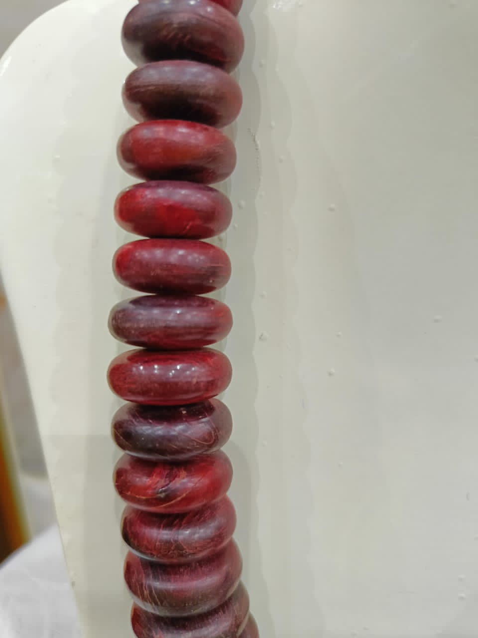 عقد قديم من خرتيت طوله 26cm