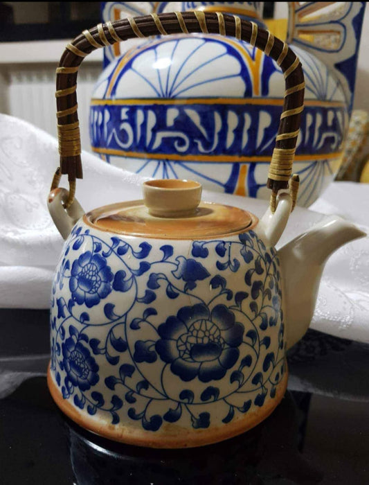 آنية صينية قديمة طولها 28cm/20cm