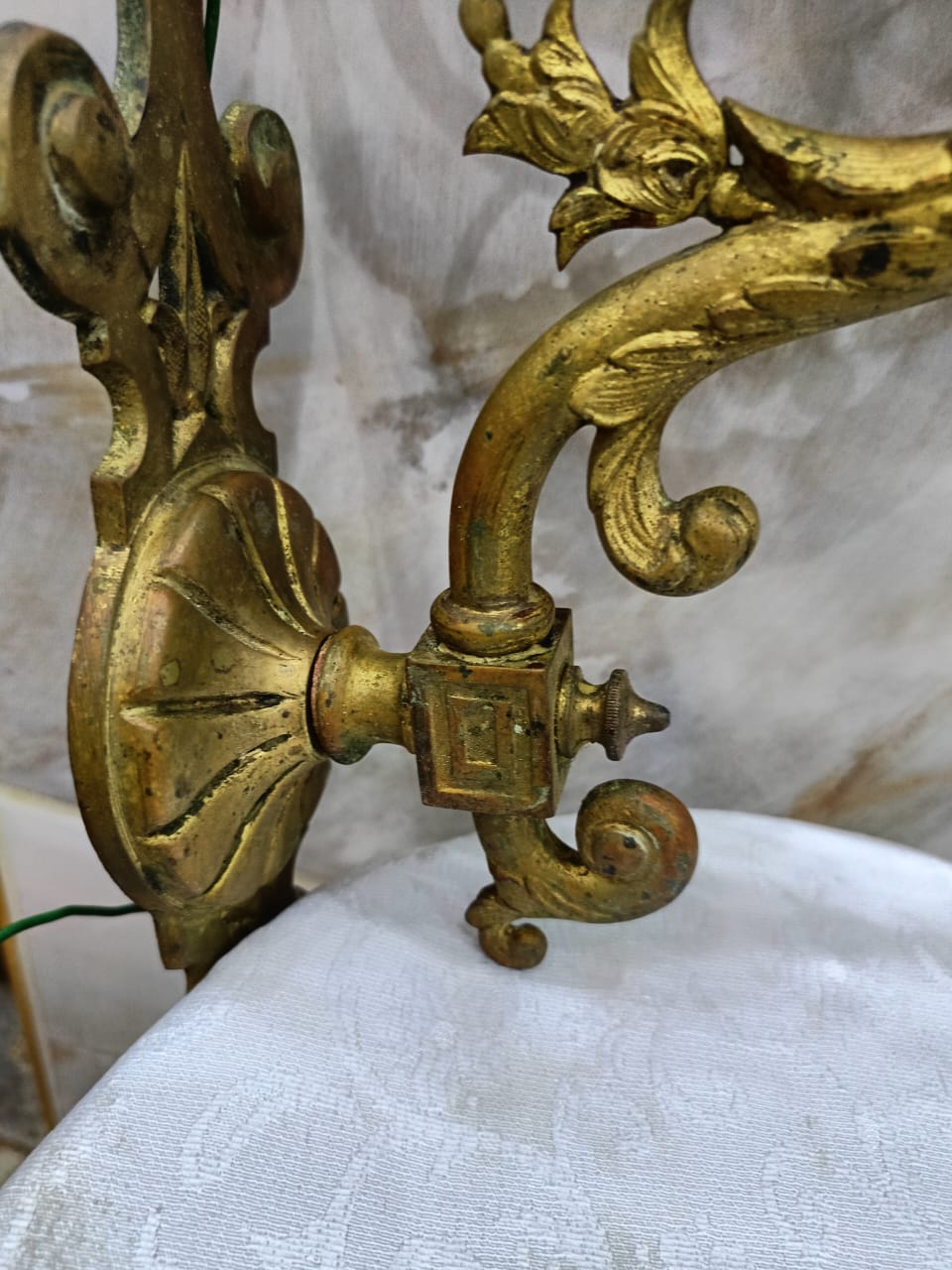 Ancien appliqueen en bronze 
32cm/25cm