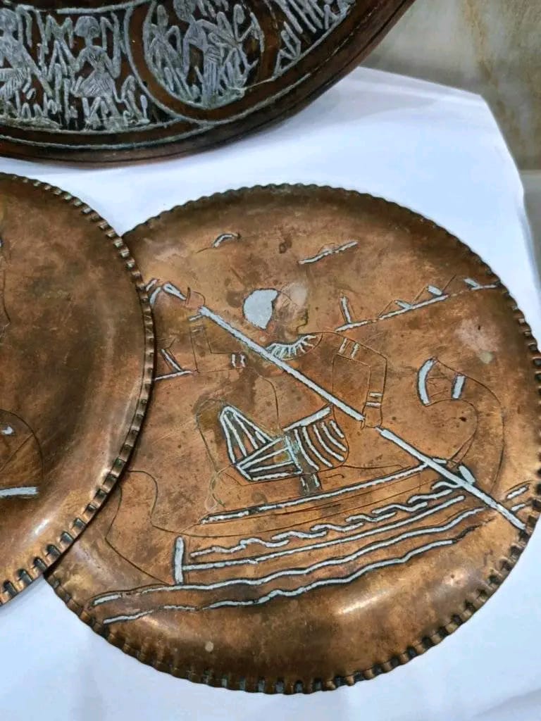 سنيوات نحاسية قديمة