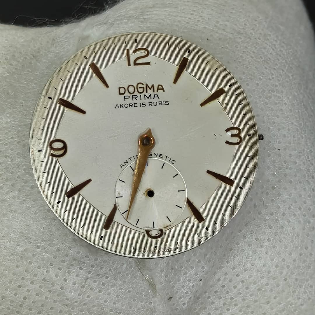 Moteur montre Dogma mécanique 
Prix 5000
