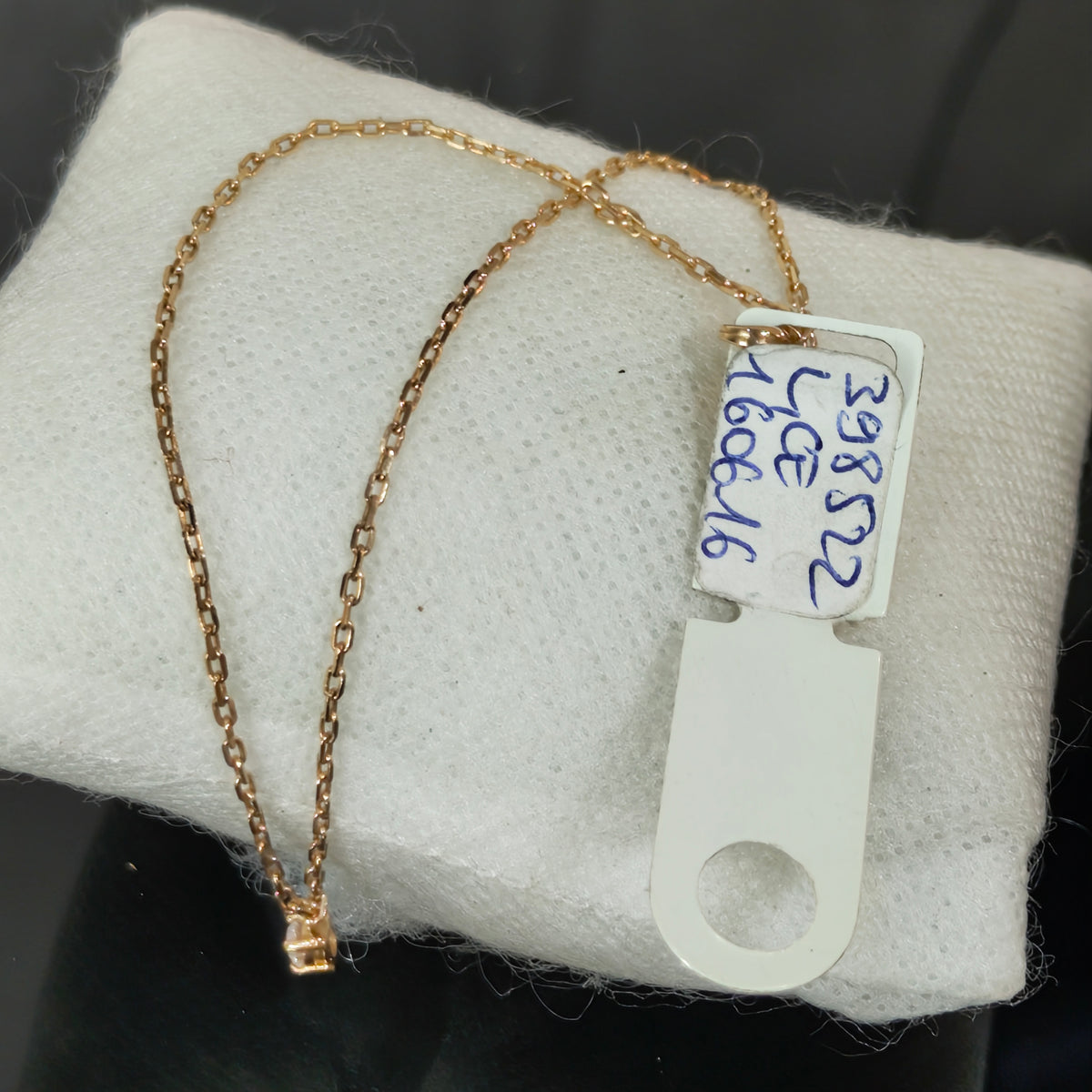 سوار تحفة بلاكي فرنسي بحجر زركون
طول مفتوح 20cm
Prix 20cm
Prix 6000