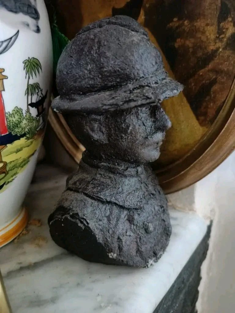 Ancien statut 18cm
