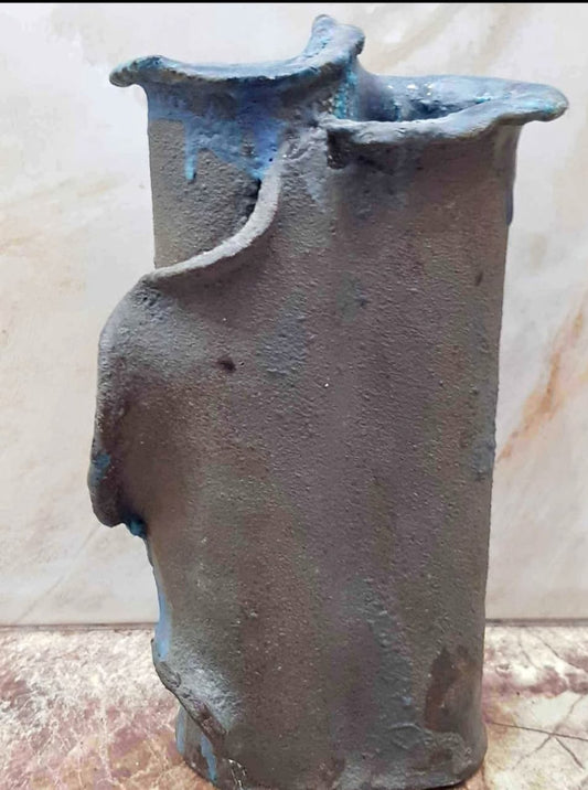 Ancien vase signé Acier 22cm